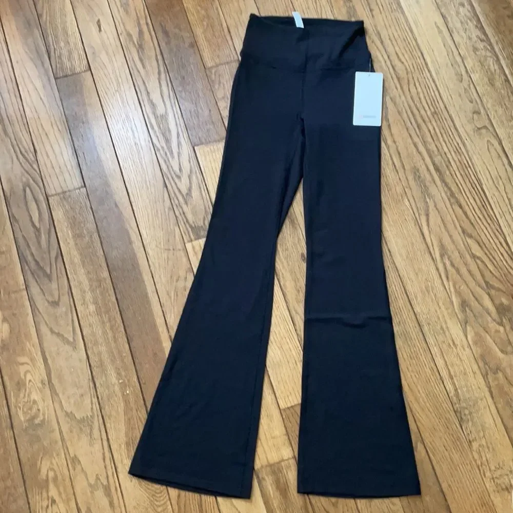 NWT LULULEMON Groove Pant Flare High Waist LEGGING Solid Black SIZE 4 Nulu ALIGN - Picture 1 of 16